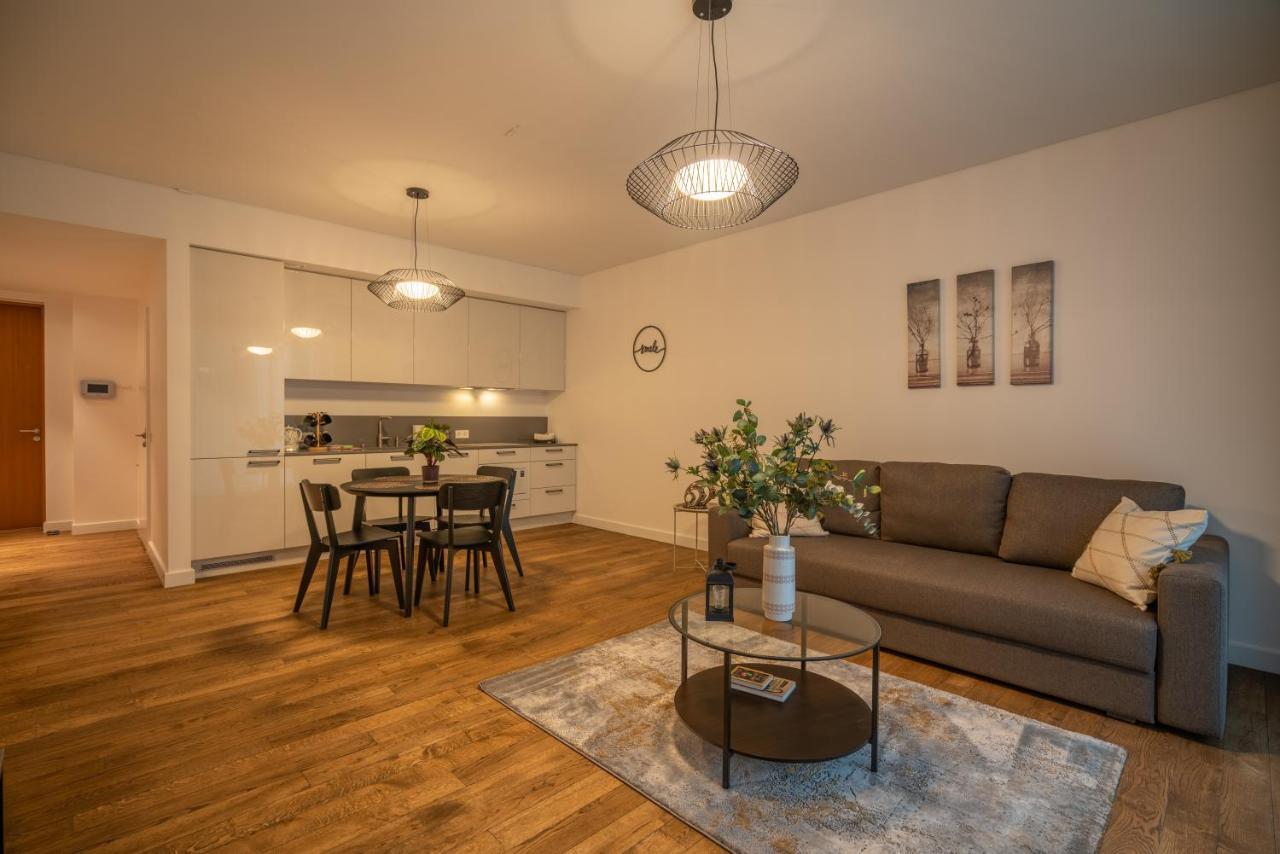 Easyrooms Dzirnavu Riga Luaran gambar