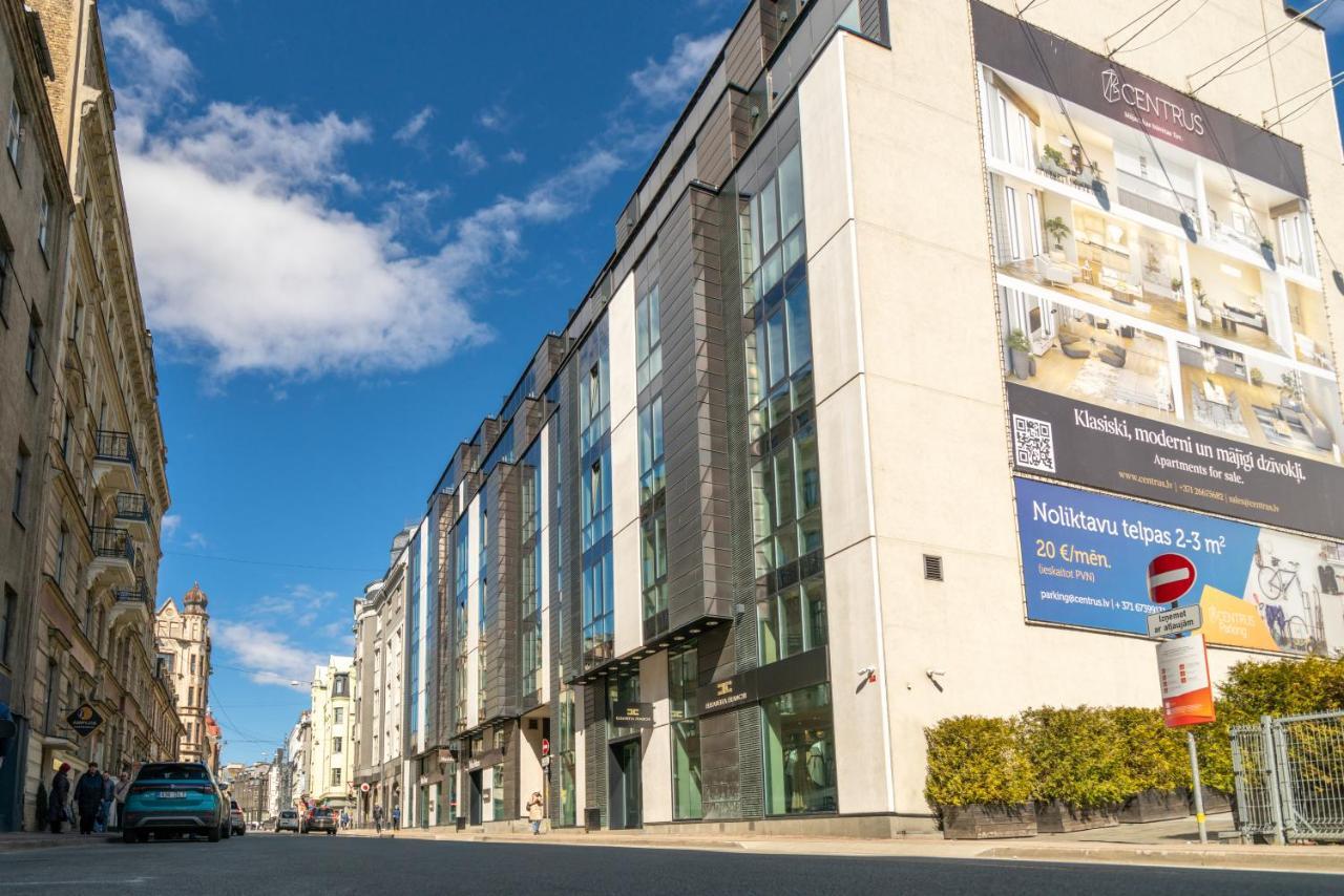 Easyrooms Dzirnavu Riga Luaran gambar