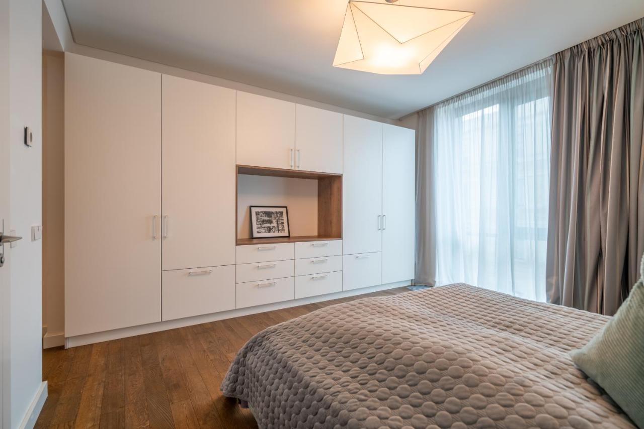 Easyrooms Dzirnavu Riga Luaran gambar